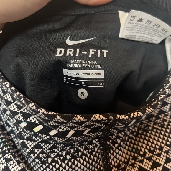 Nike Dri-Fit Capri Leggings Women’s Size S Front&Back Reflector Strips‎ - Picture 5 of 8